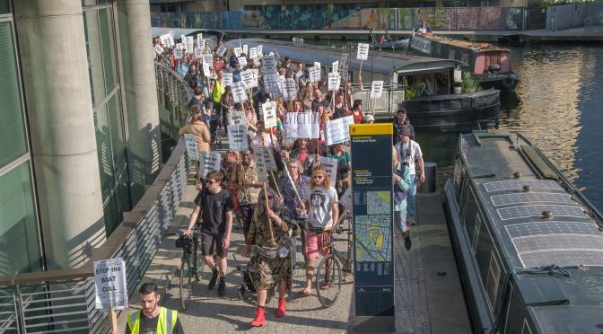 Hundreds of boaters march on Canal & River Trust’s London office to fight for moorings